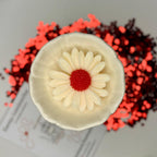 🌼 Mărțișor Parfumat Daisy - Queen of Hearts Edition